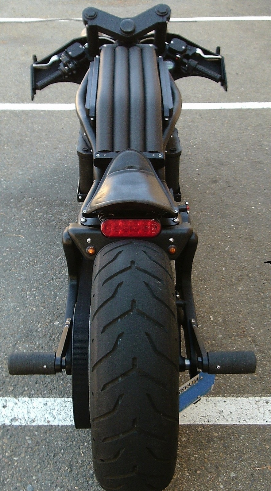 Harley Davidson v Rod 2002